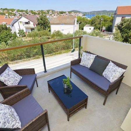 Apartment Dragana, Jezera, Island Murter Exteriör bild
