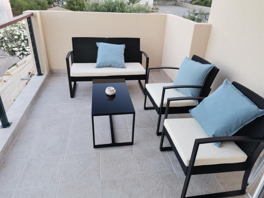 Apartment Dragana, Jezera, Island Murter Exteriör bild